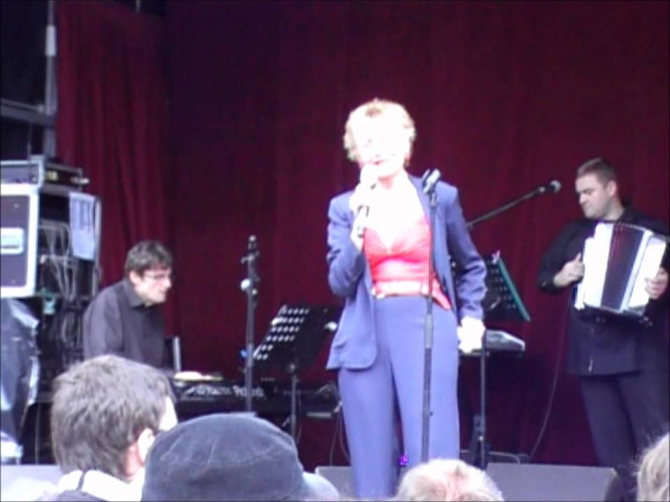 Lievin, Annie Cordy 14 juil 2012