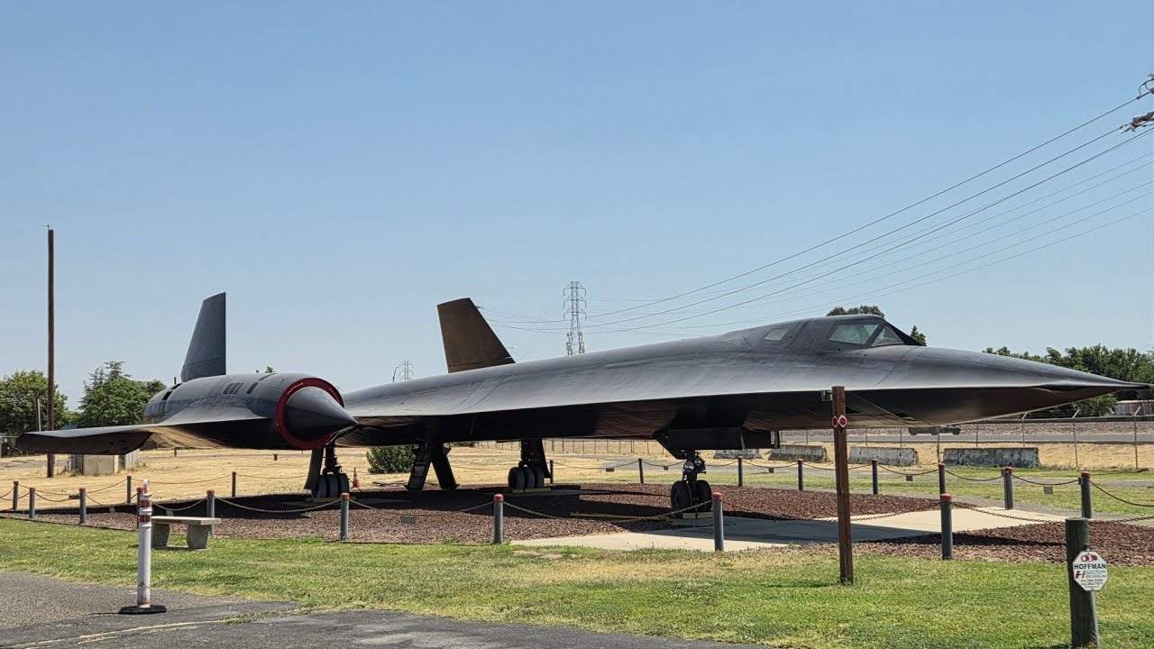 SR-71 BLACKBIRD Castle AFB Air Museum