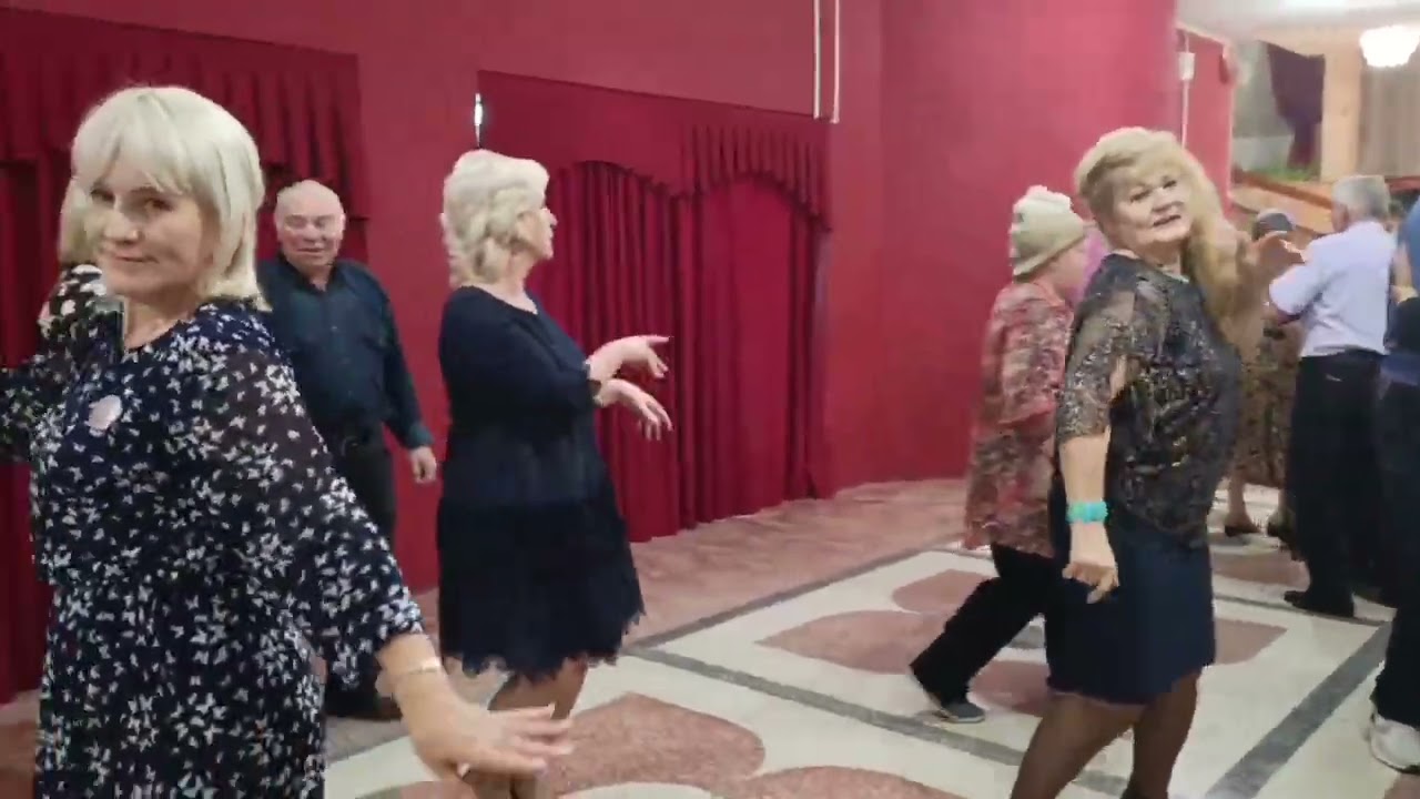 26 октября. От меня далеко...