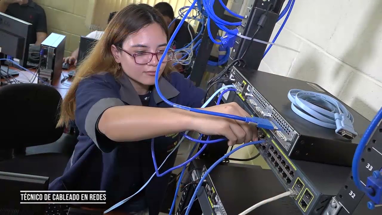 Estudia T&eacute;cnico en Ingenier&iacute;a de Infraestructura de Redes Inform&aacute;ticas en ITCA-FEPADE