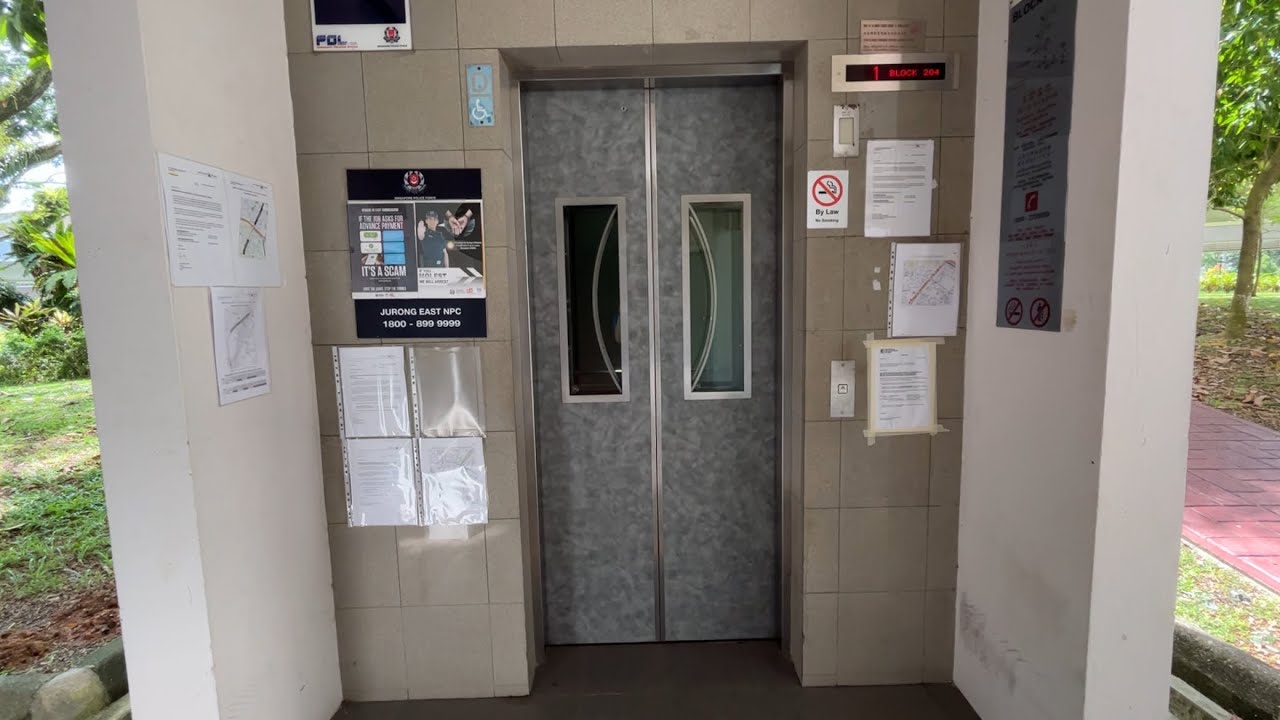 [Jurong East] Blk 204 Lift D - Fujitec