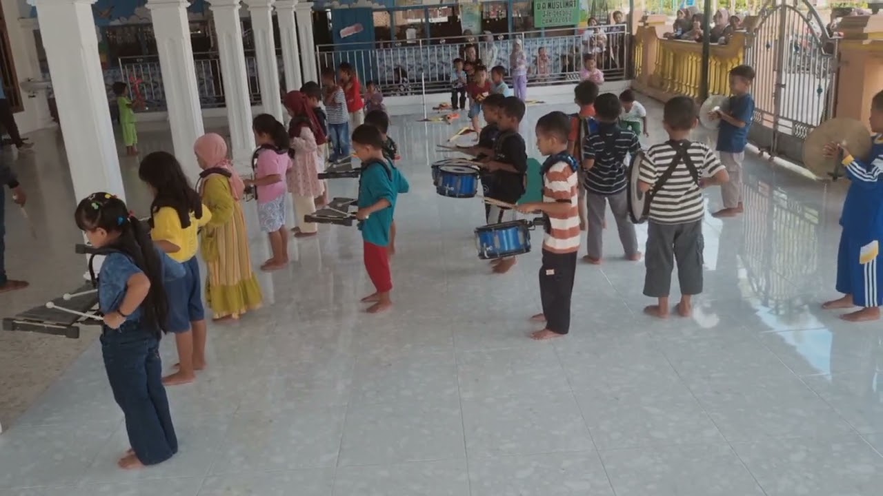 Ekstrakurikuler Drumband RA Muslimat Jatigedong