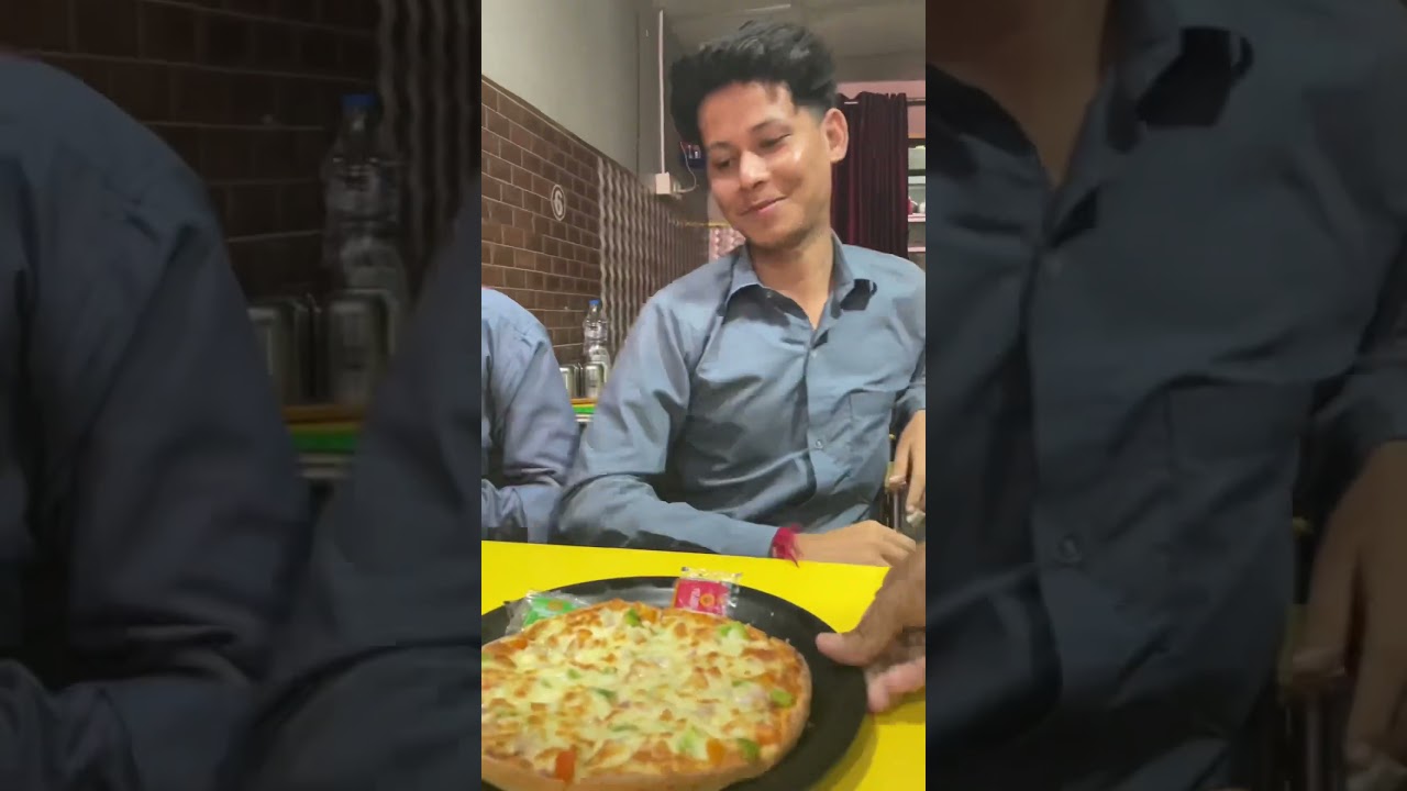 1st Time Pizza 🍕Eating Reaction #shorts