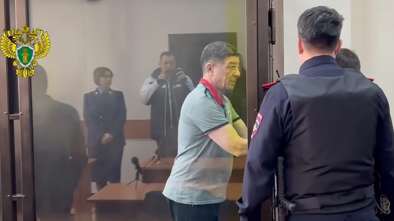Продавцы водительских прав в погонах получили «ядерные» сроки