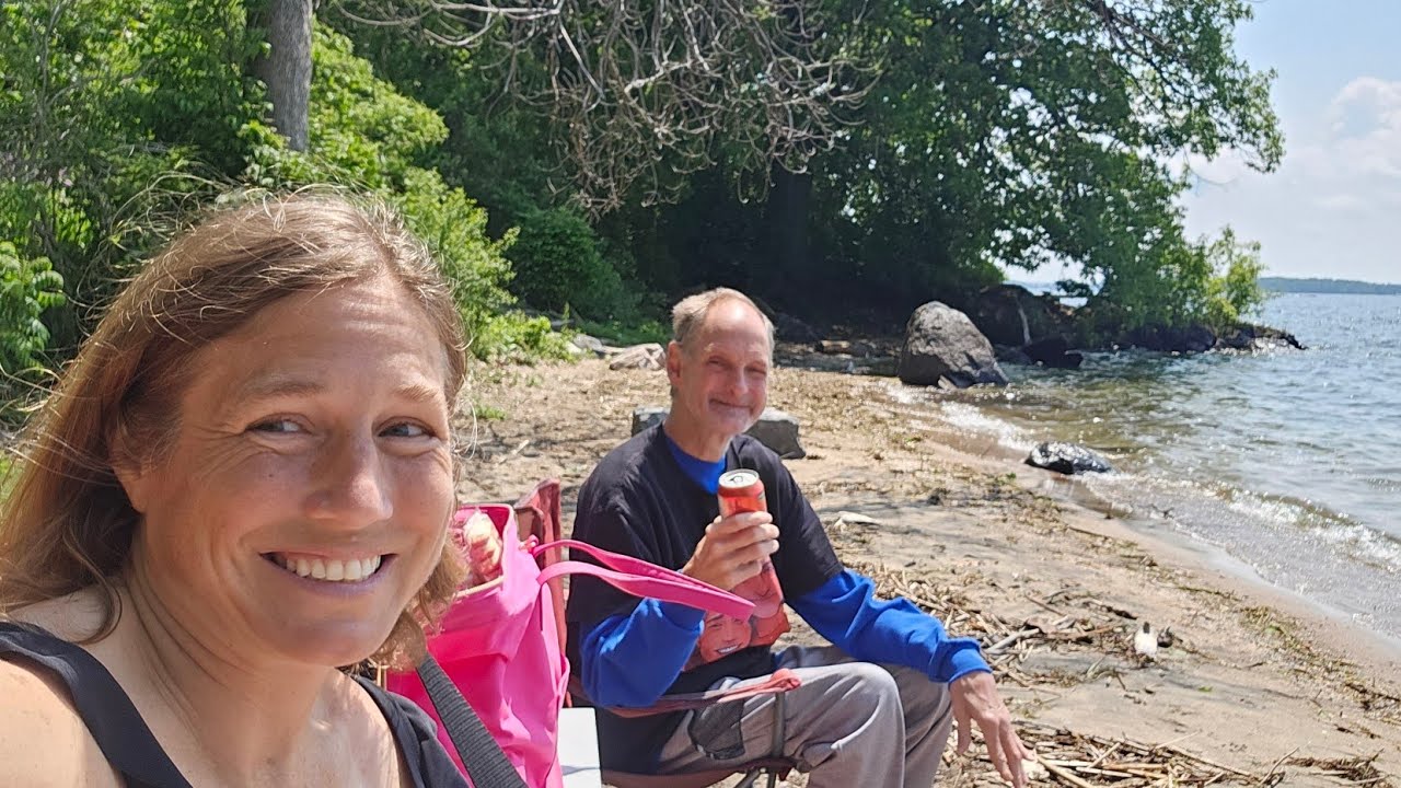 Gananoque Ontario Cananda/Airbnb Cottage/Thousand island cruise
