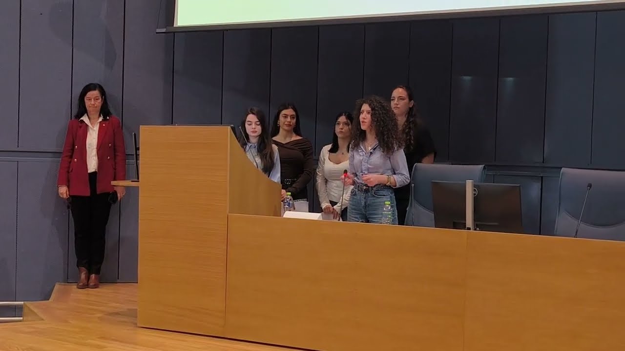 Δρώμενο από το 4ο Γελ Βόλου με τίτλο «Η εφηβική ελληνική γλώσσα»