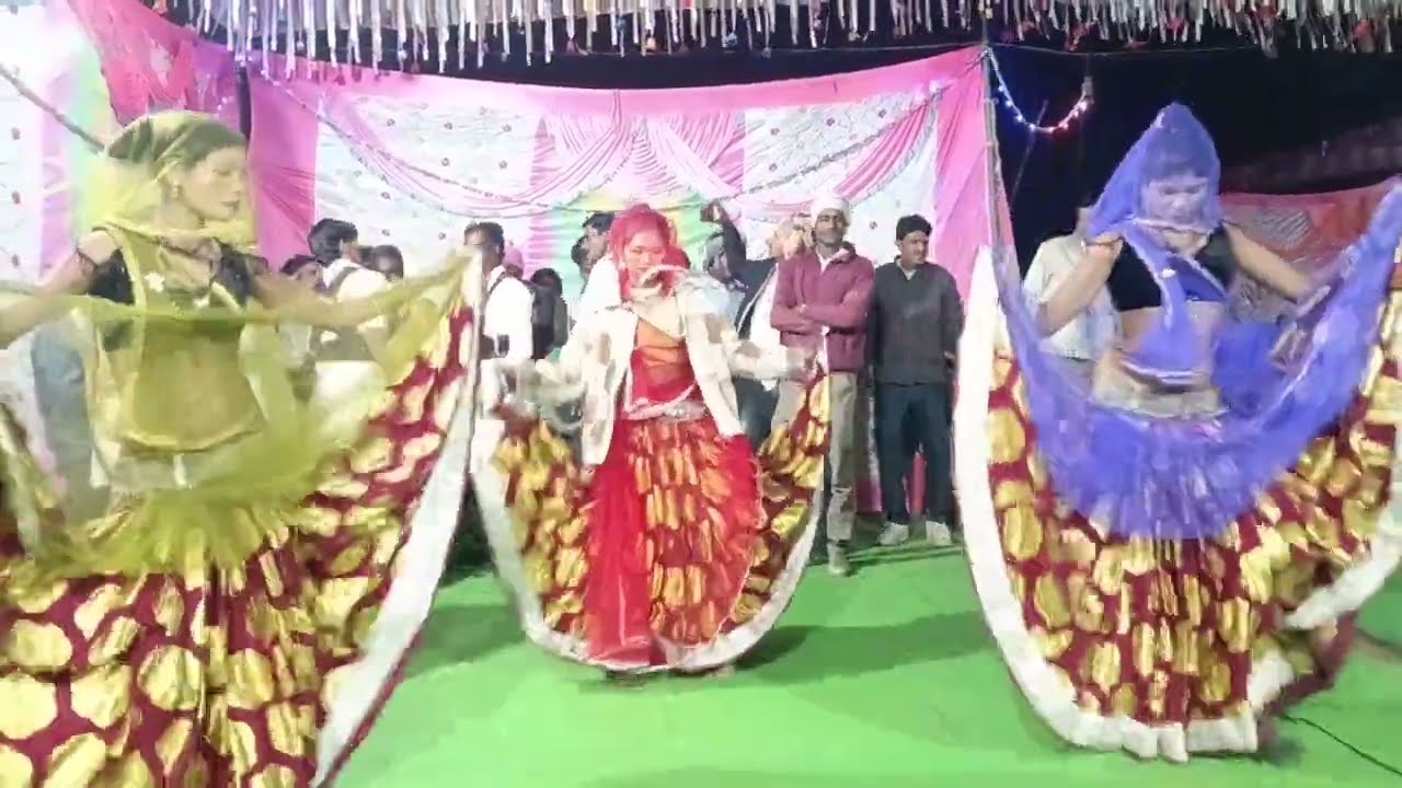 देसी लोकगीत हास्य कार्यक्रम देहाती मनोरंज हेमराज लोधी बुंदेली कलाकार पार्टी द्वारा प्रस्तुत किया गया