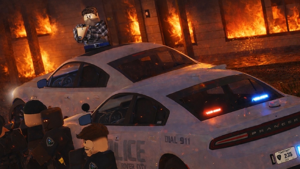 Criminal RUNS INTO HOUSE FIRE! (Emergency Response Liberty County)