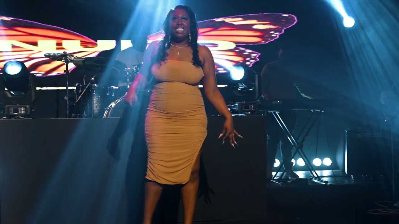 Nurd: Front Row Live