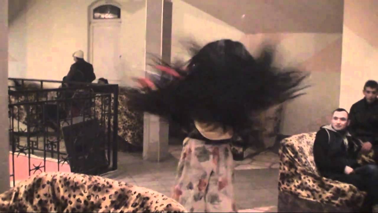 Belcesti - Anul Nou 2010-2011 - Mascat.mpg