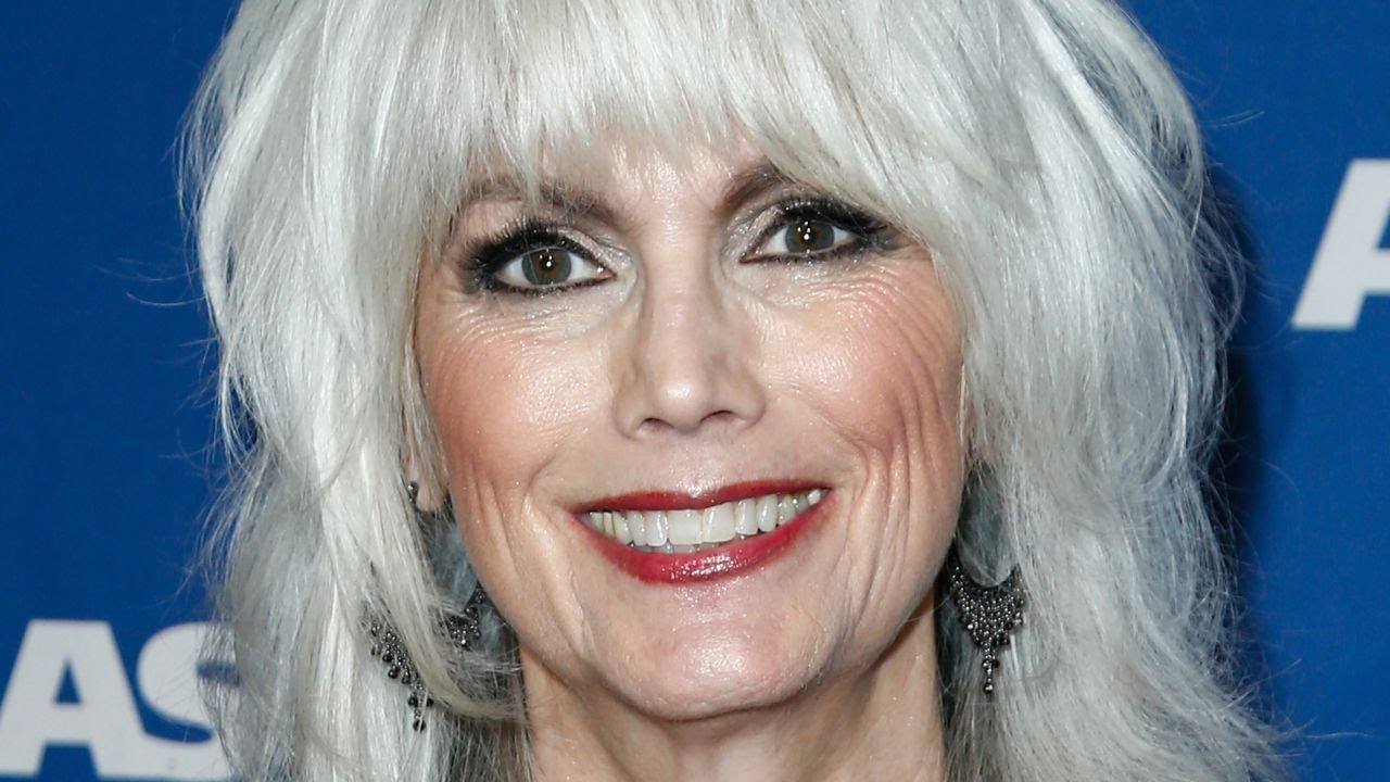 Emmylou Harris Lived A Double Life For 30 Years, And No One Knew&mdash;Until Now