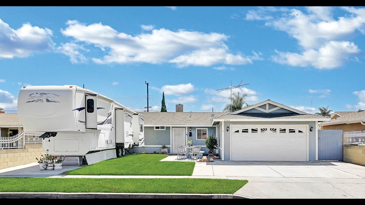 9142 Carnation Drive, Westminster | Lily Campbell
