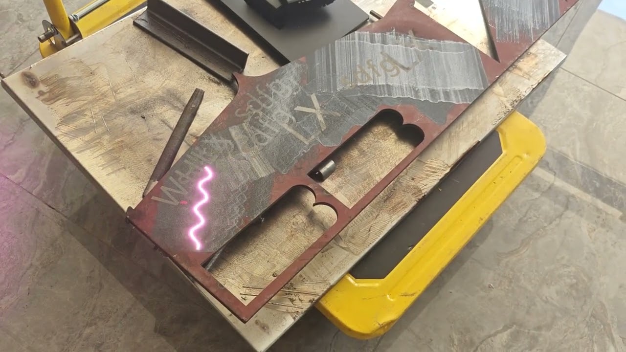 Multi-modes handheld laser cleaning machine for rust 
