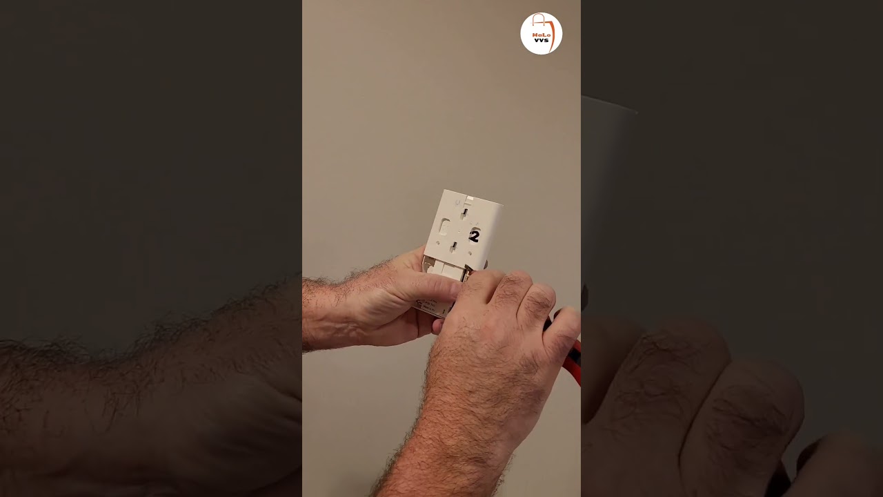 Så här byter man batterier på en Uponor T-75 Radio termostat