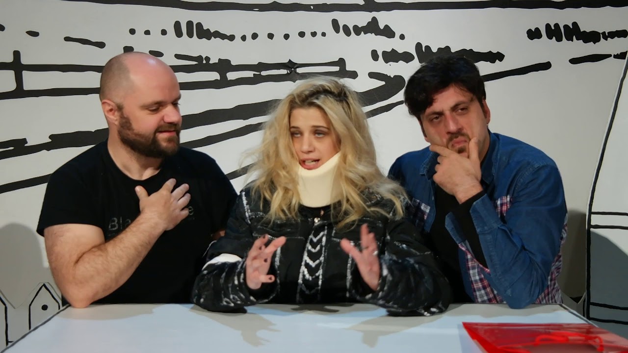 Πέτρες στις Τσέπες του, Τζένη Θεωνά, Χωρίς Πίεση...