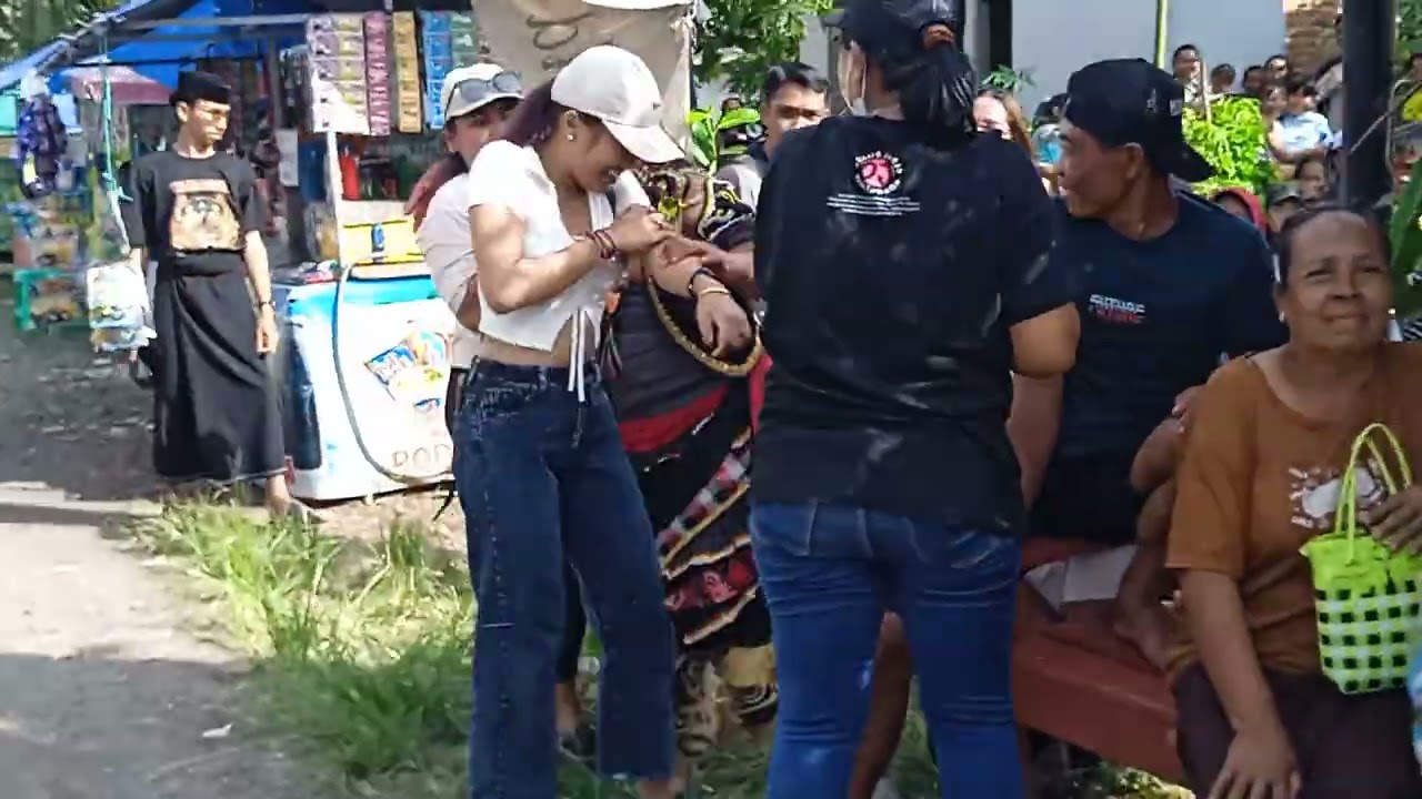 LIVE @ putra agung budoyo purwo sari parang semar banyuwangi # tim buto pak gatot 