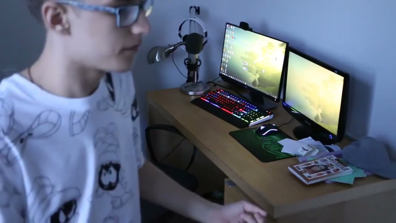 Russian Father DESTROYS his son's COMPUTER!!! REUPLOADED