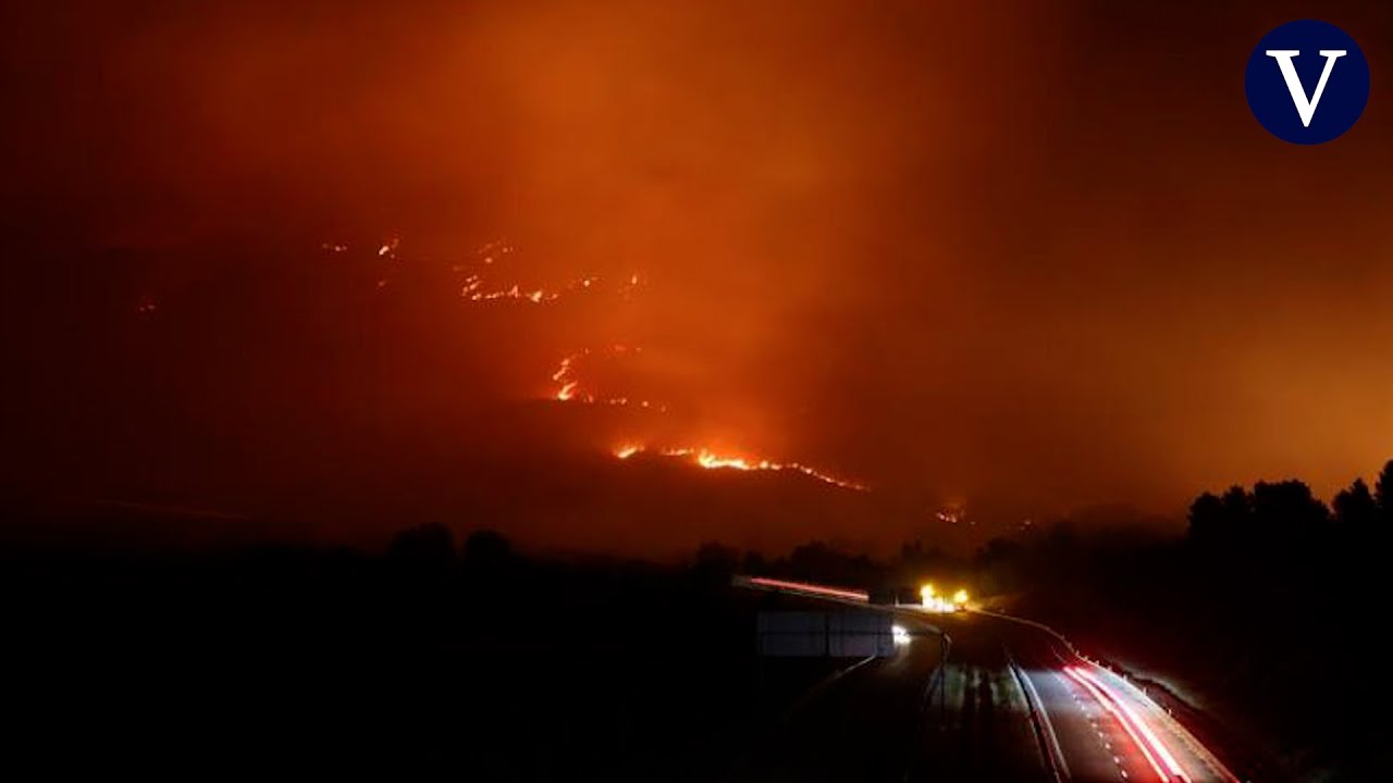 Los vecinos de Jarilla luchan contra el incendio descontrolado que arrasa ya más de 11.000 hectáreas