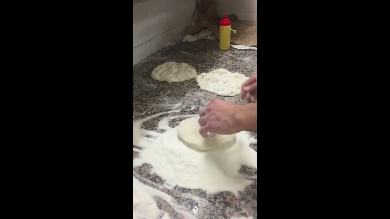 Tecnica di stesura Pinsa Romana monoporzione