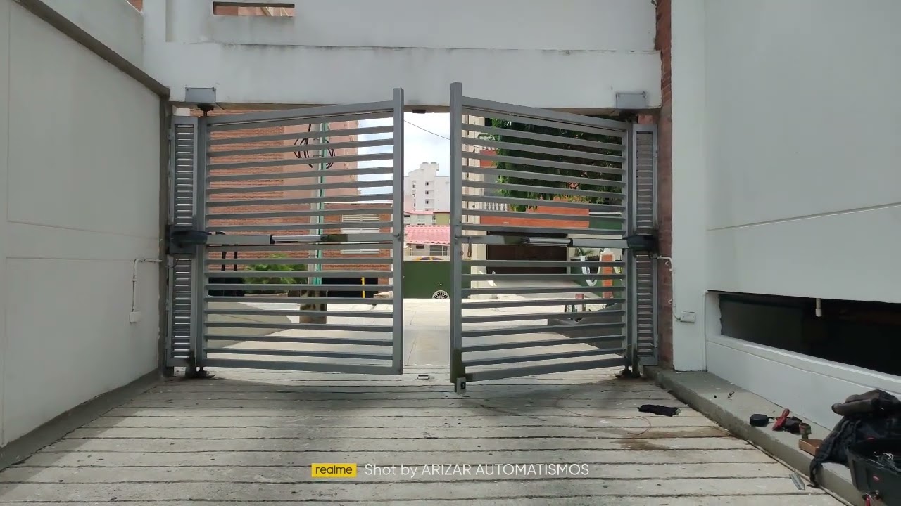 INSTALACION BRAZOS ELECTROMECANICOS ACCESMATIC FENIX