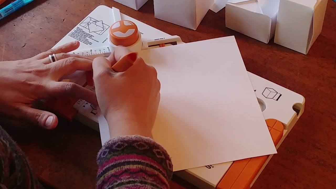 Fiskars Boxmaker- How to Make Boxes
