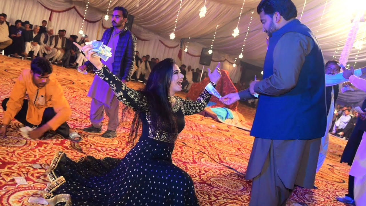 Ay Ahdin Chan Baon Sohna Ay | Mehak Malik | Wedding Dance 2022