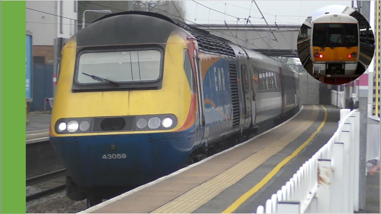 Trains at Elstree And Borehamwood