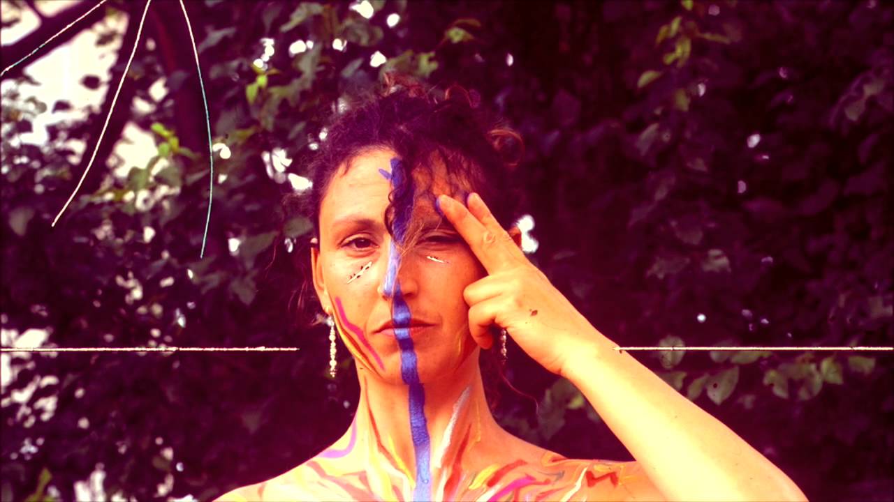 Ottilie [B] "Crayons" (Clip Officiel / Official Video)