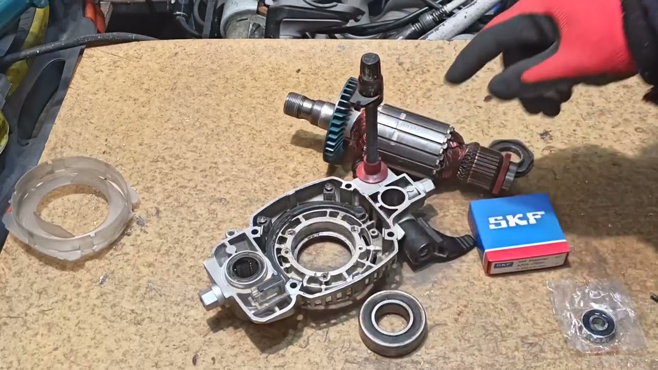 Этот Фрезер работал больше 10 лет.... Makita RP2300FC