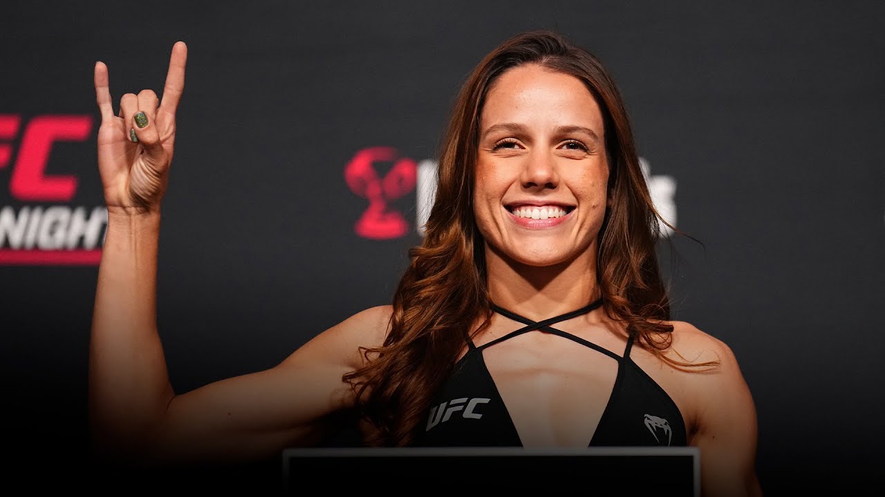 Conheça a história de Júlia Polastri | UFC Vegas 98