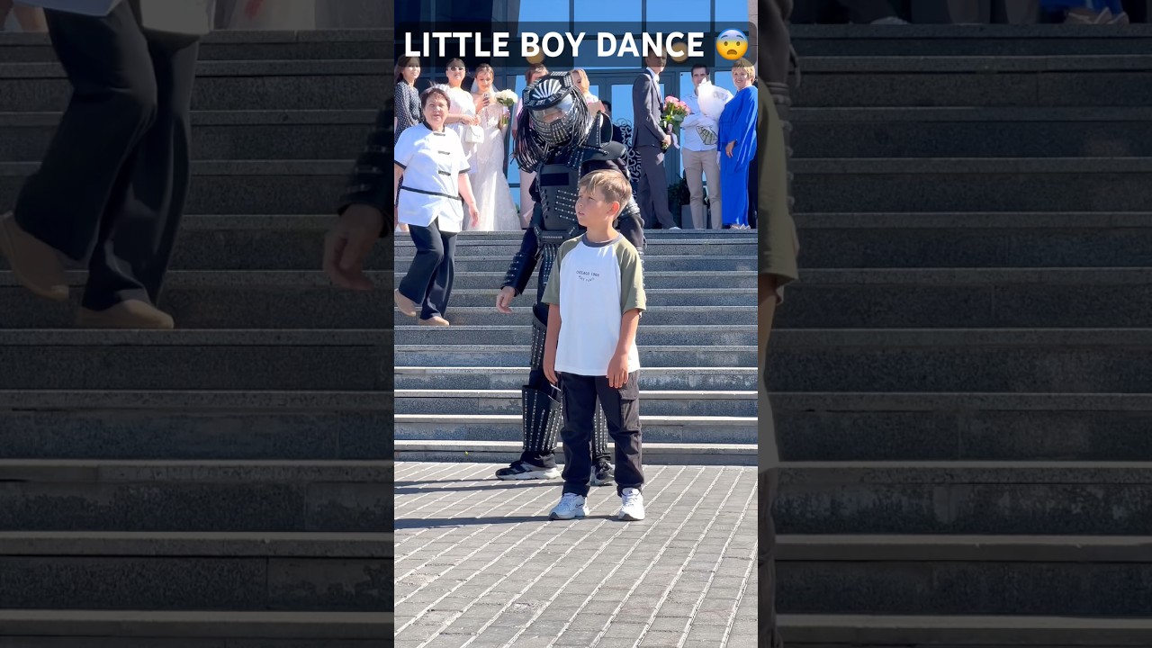 LITTLE BOY DANCING 😨🔥 MONTAGEM COMA 😎 AMAZING SHUFFLE 🤯