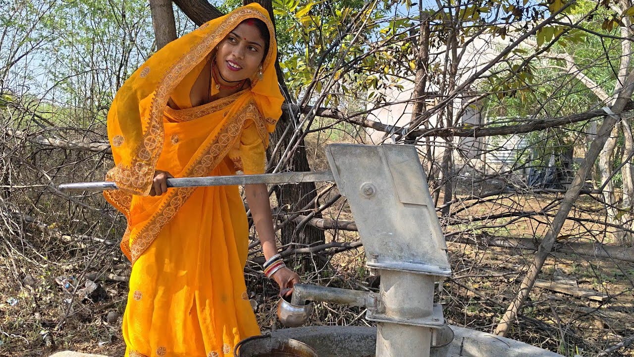 नल से पानी निकलते माय फर्स्ट ब्लॉक👍👍