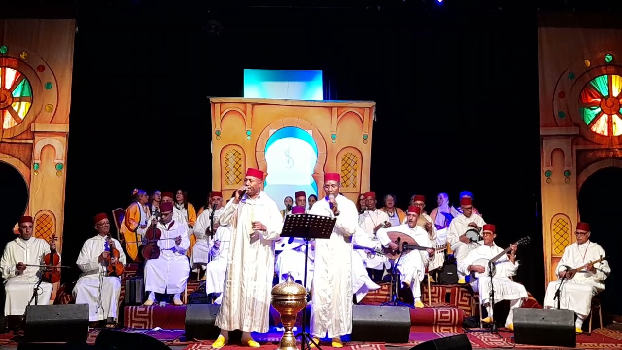 البشير الخضار و عبد العالي البريكي في قصيدة صوت الصحراء يصيح ممنوع التقسيم بمهرجان الملحون بالقنيطرة