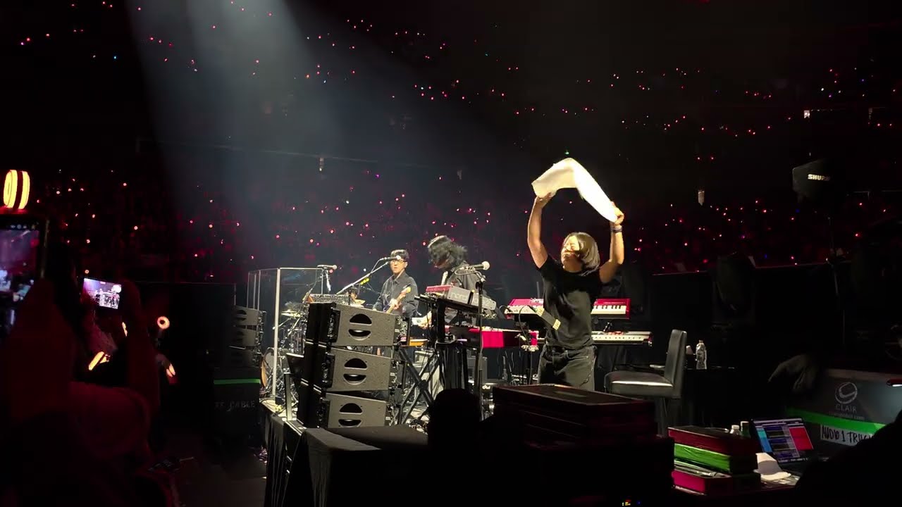 TWICE - Band Solo 4K60 @ UBS Arena Elmont NY 260220