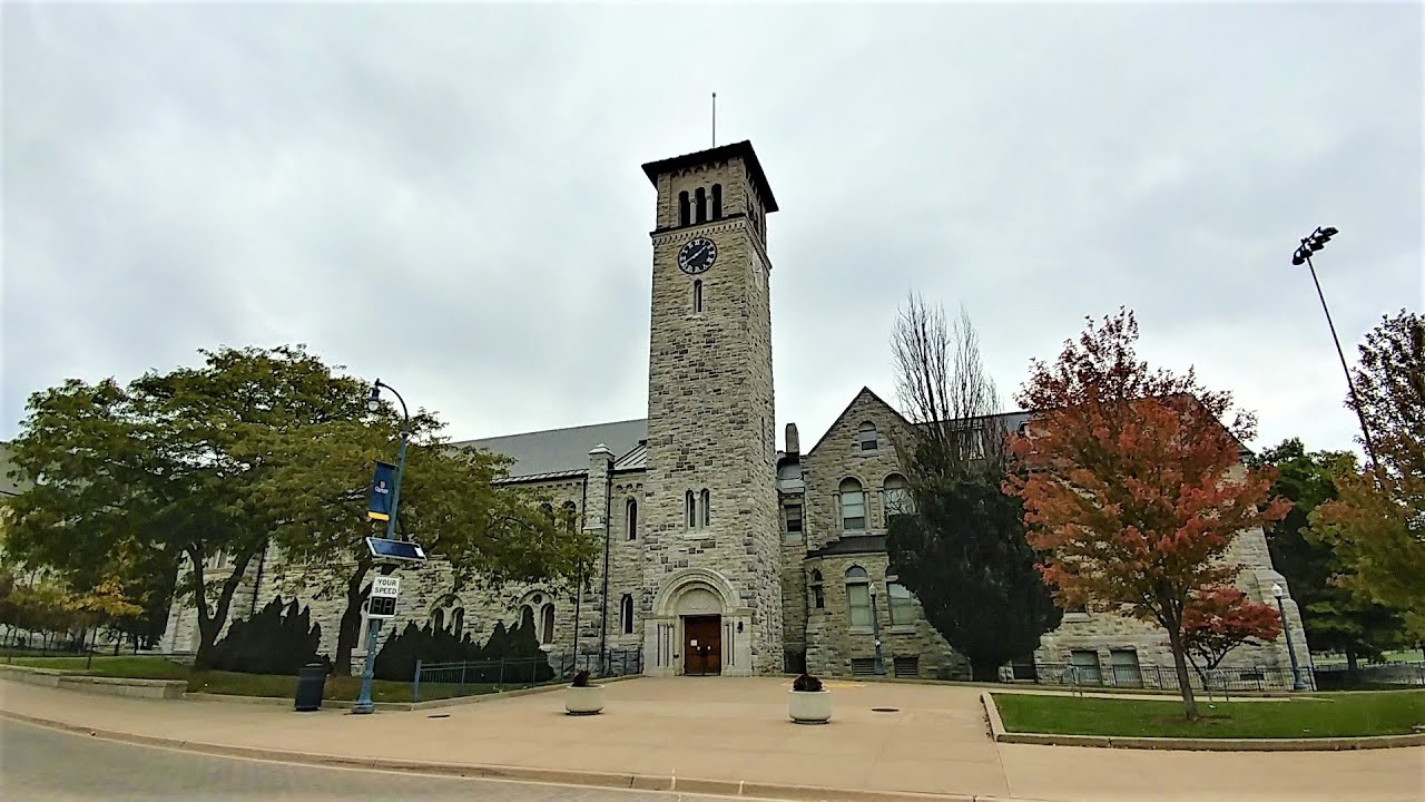 [4K] 🇨🇦 Queen's University Campus Walking Tour | Kingston Ontario Canada