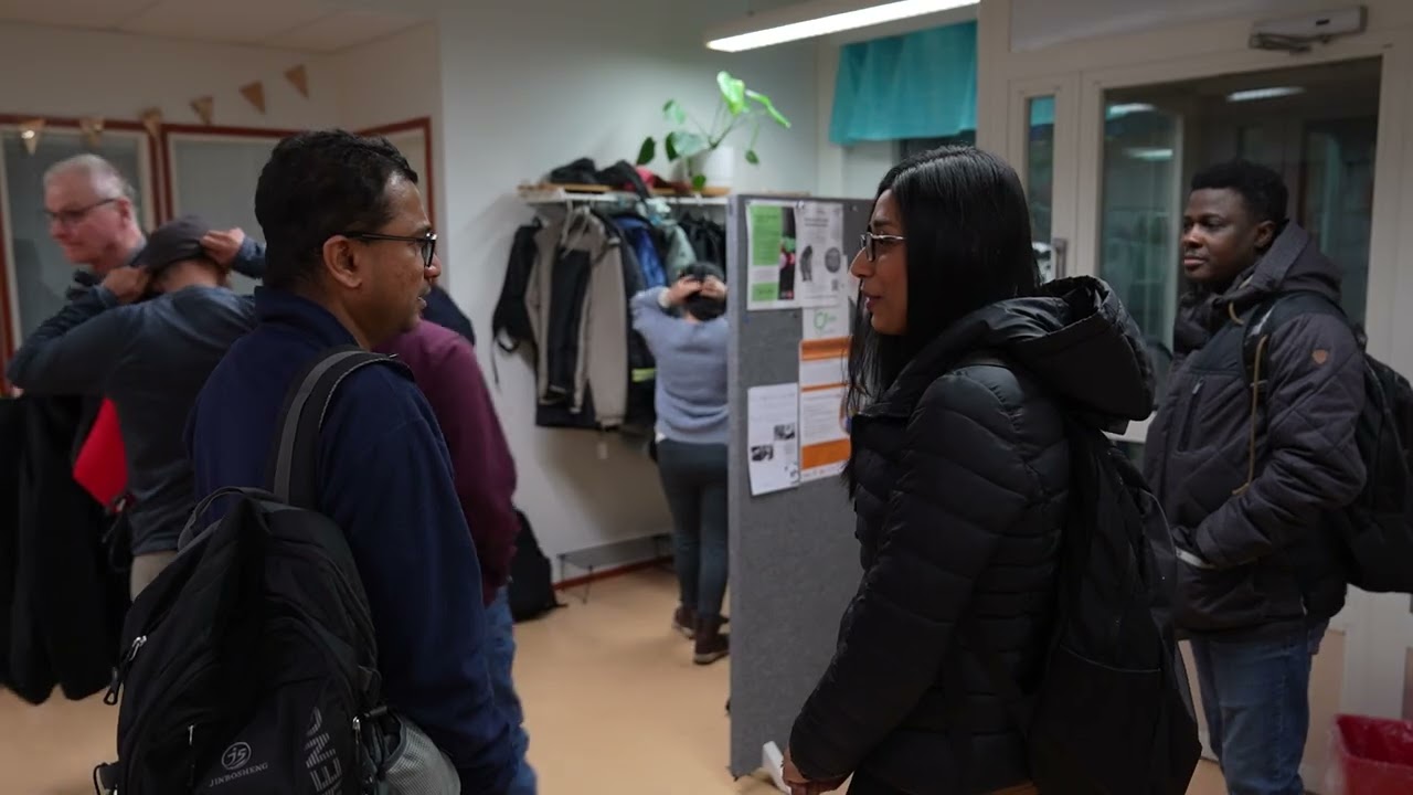 Suomen kieleen sujuvuutta kielikahvilassa