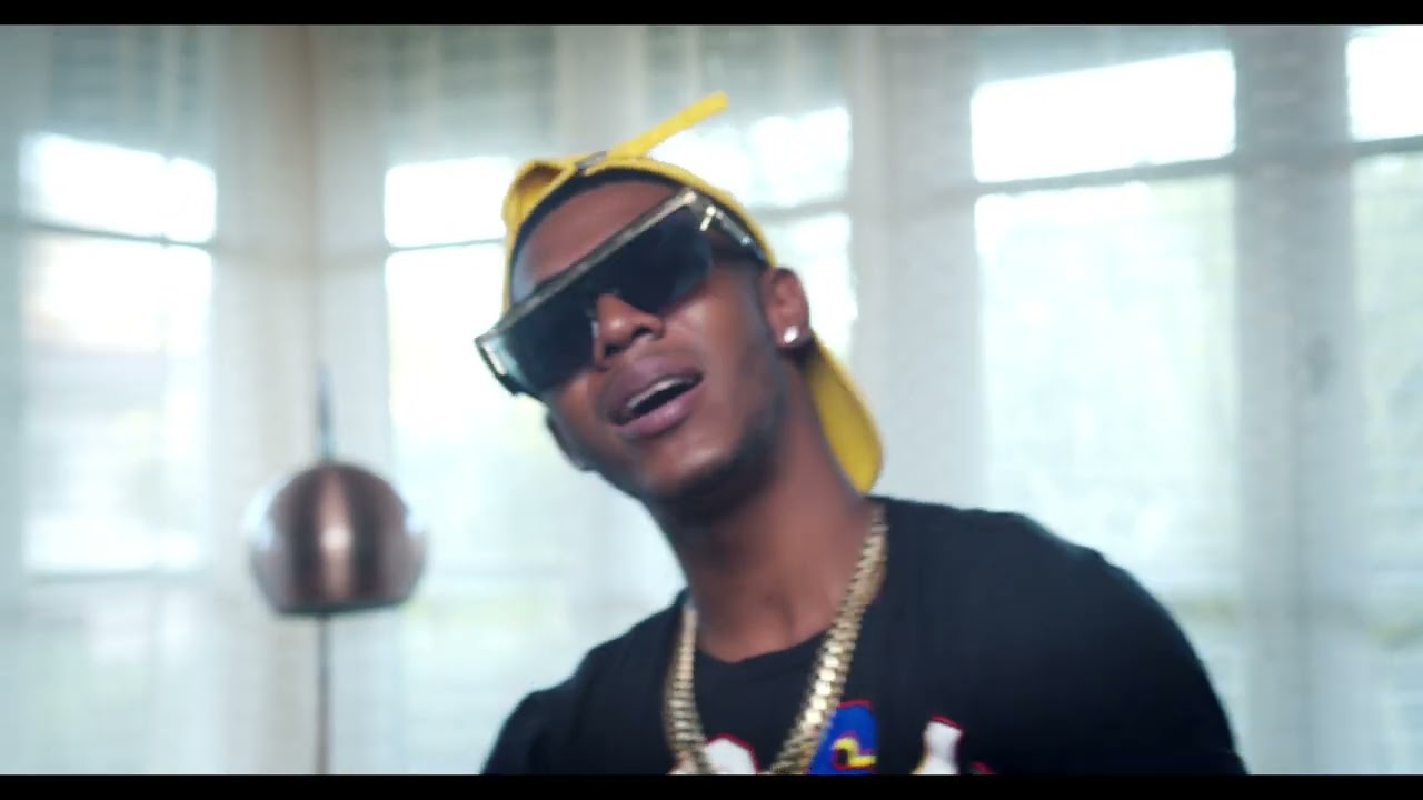 FARAH X T.O.T - AMOR O CALENTURA (VIDEO OFICIAL)
