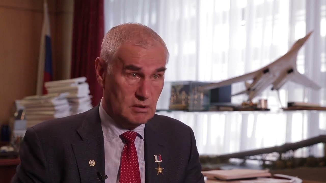 Ю. Соломонов: у гиперзвукового Авангарда нет двигателя, поэтому у цели его скорость совсем небольшая