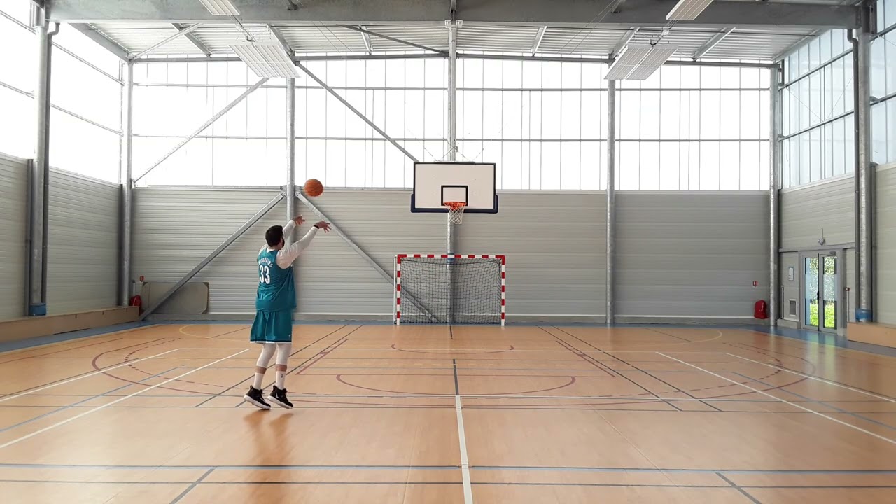 1933) 50/77 à 3pts 65% (300) 28/02/26 (96650)