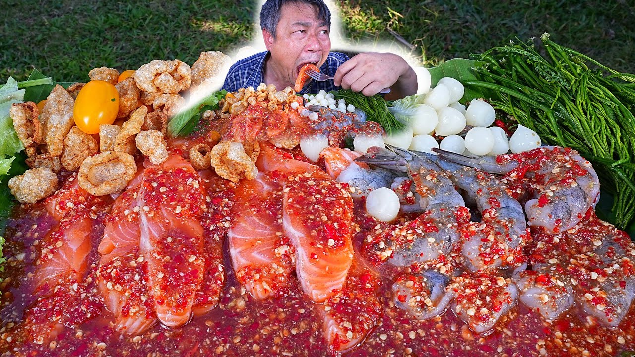 กุ้งตัวใหญ่มากปลาแซลมอนชิ้นใหญ่ๆ แช่น้ำซีฟู้ดปลาร้าเผ็ดๆรสจัดๆ-16-01-2025-