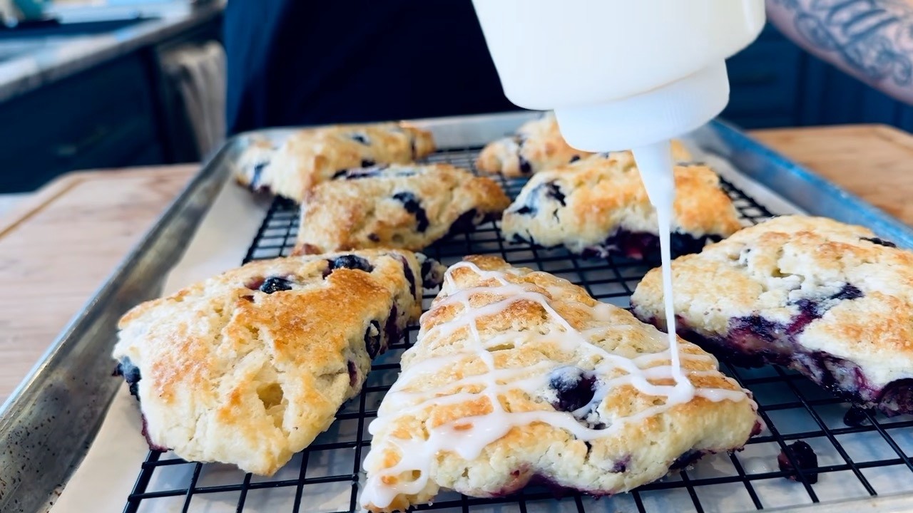 These Lemon Blueberry Scones Taste Like a Bakery Secret!💕