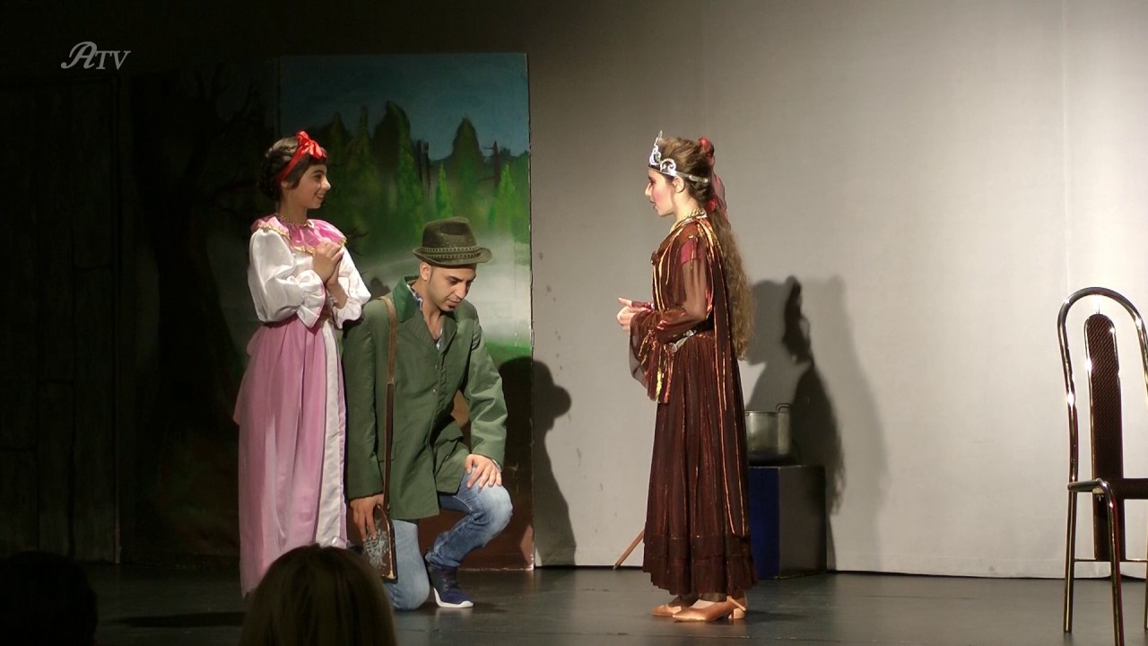 مسرحية . المانيا . بياض الثلح . فلة والاقزام السبعة