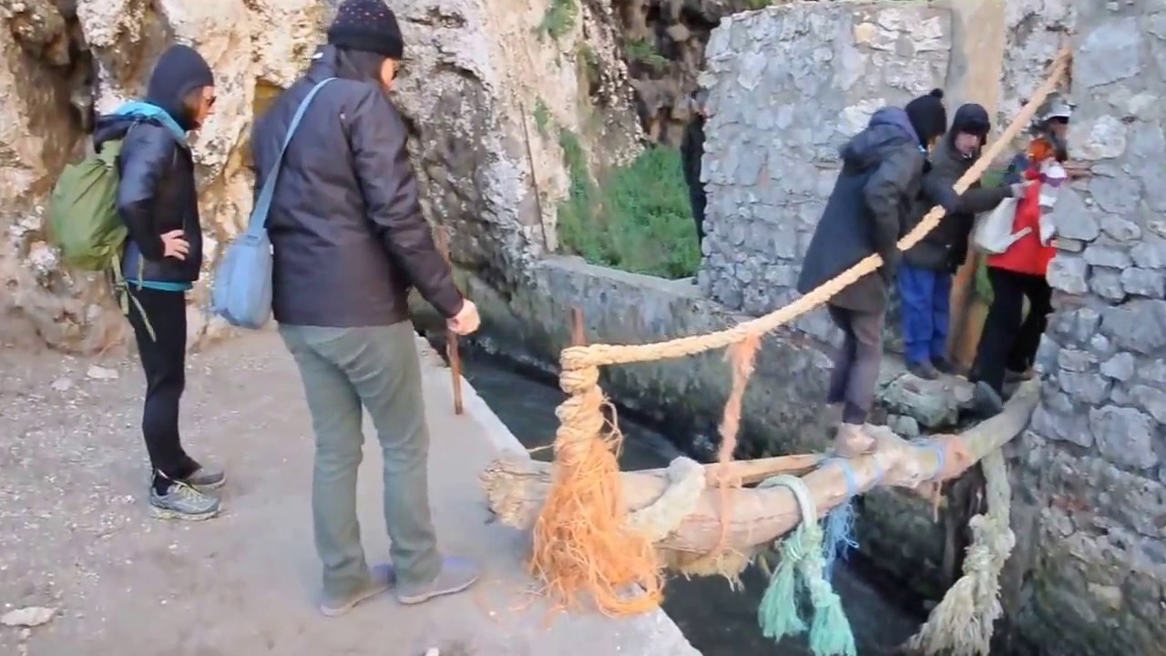 GIOV.5-1-17: VISITA ALLA GROTTA DI ANSEDONIA PRIMA DI ANDARE ALL'IMBARCO PER IL GIGLIO