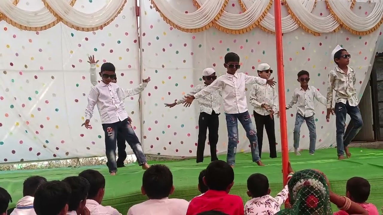 Comedy dance performance by 4th std. Students 