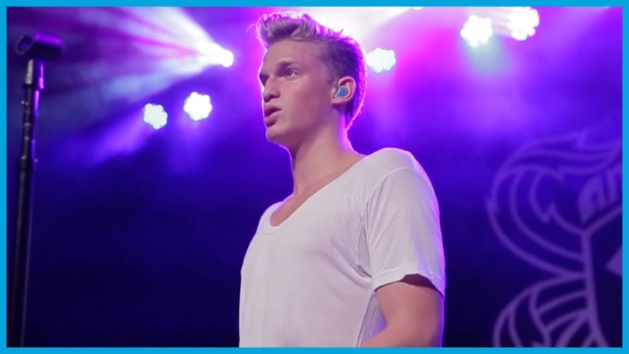 Cody Simpson Shares His Fears on Tour - Cody Simpson XVII Ep. 2