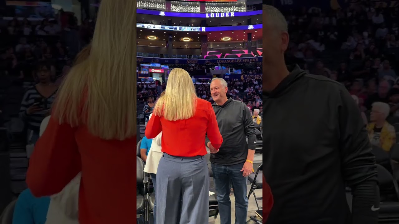 LA Sparks Basketball | Lynne x Kamala Harris