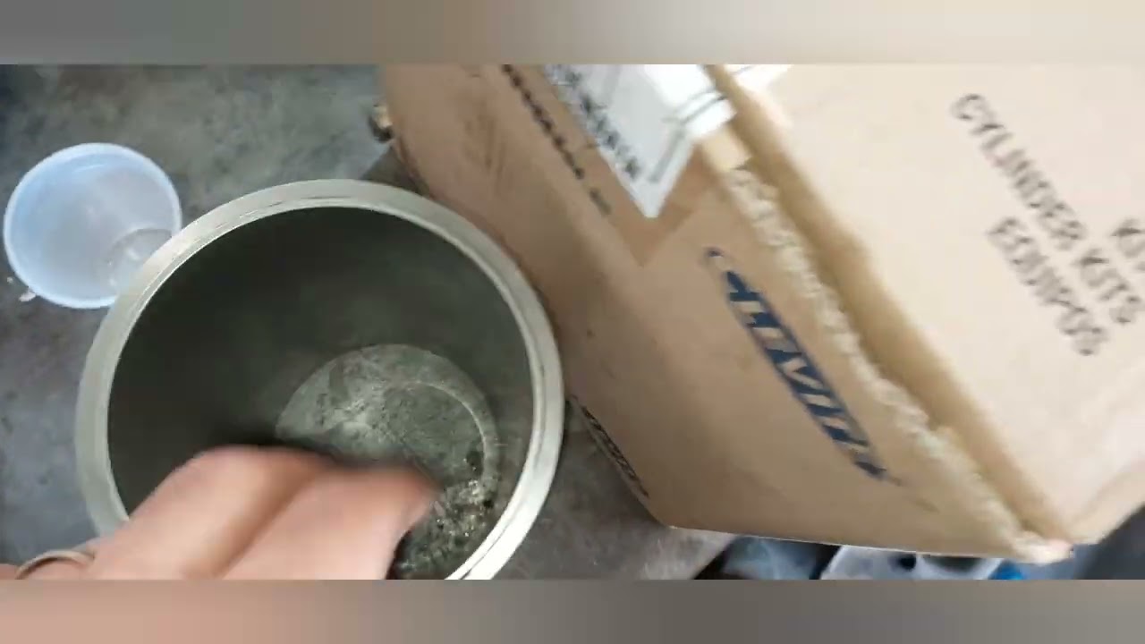 Como trocar o kit de anel e pistão do motor Cummins serie C C8.3 6C do Titan 18-310 VW