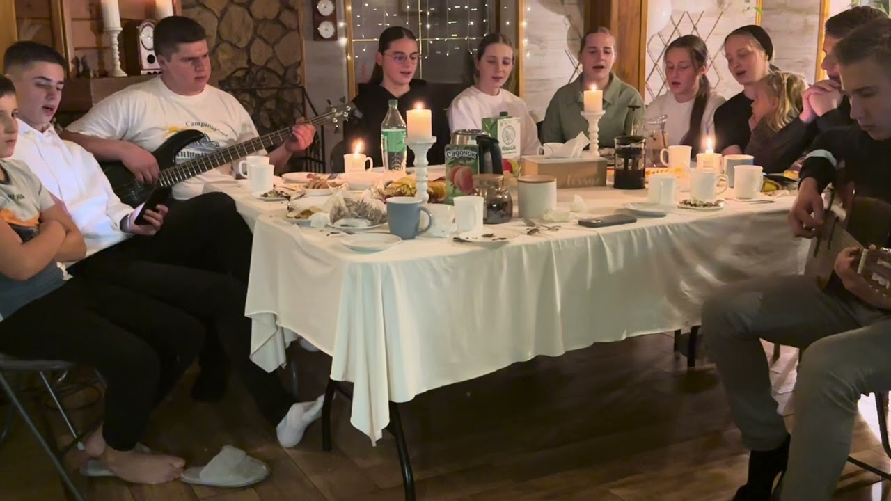 Поёт Христианская Молодёжь! О як добре Жити  з Богом!