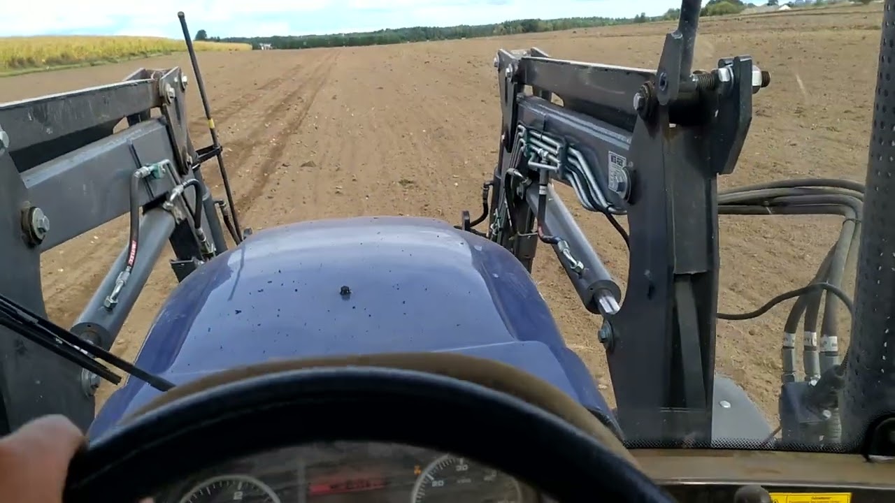Sieje pszenżyto 2022 nowym AgroMasz SR-300, super robota idzie👌.