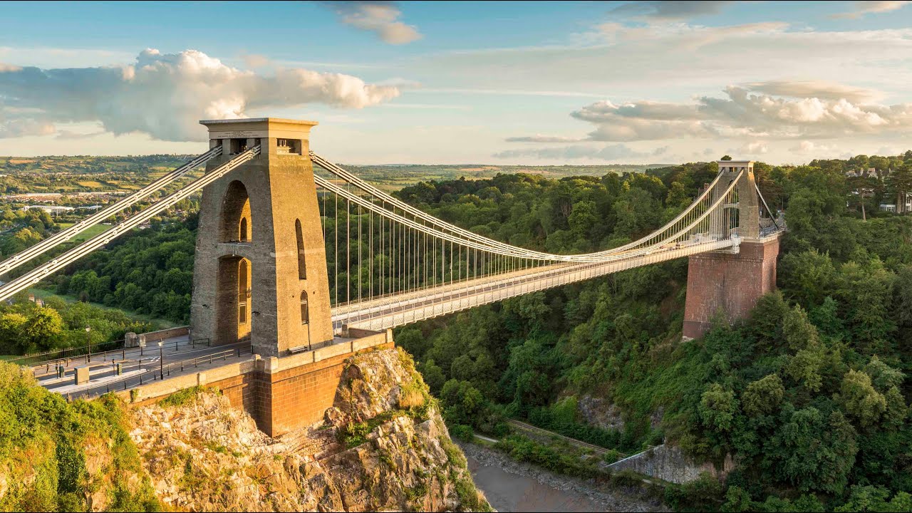 Admire the view from the Clifton suspension bridge in this 360° video